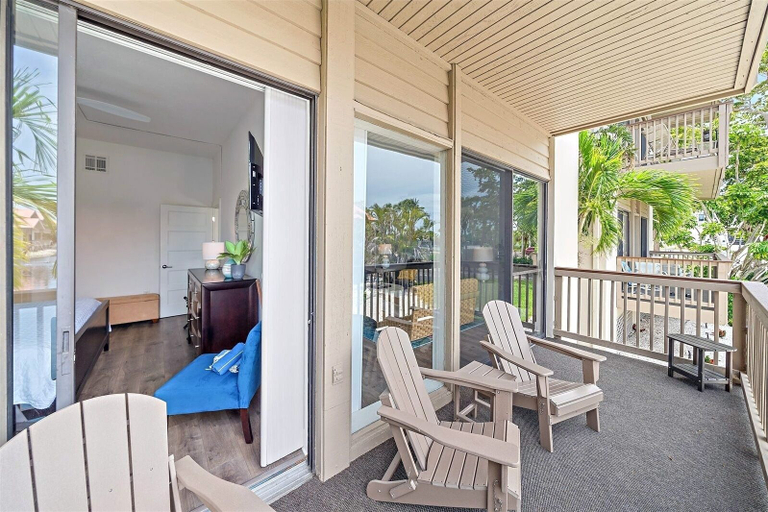Terrace/patio 2, Siesta Beach Retreat 2 Bedroom Townhouse, Sarasota