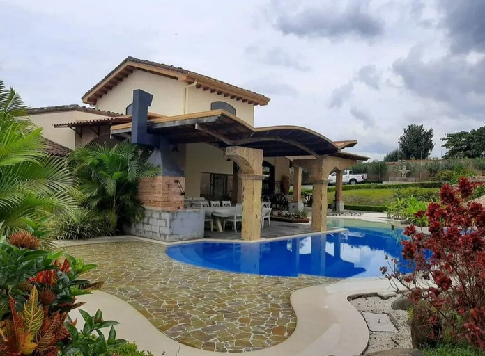 Front of property, La mansión, Alajuela