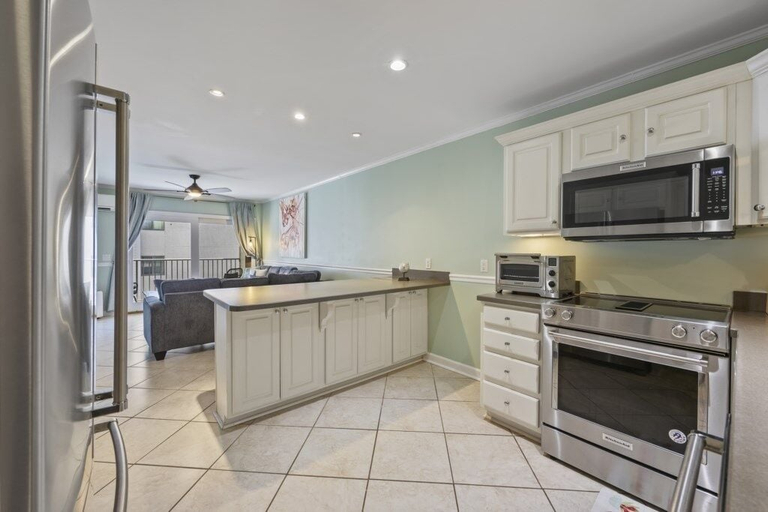 Private kitchen 2, How You Dune? - Beachwood Place 2 Bedroom Condo, Beaufort