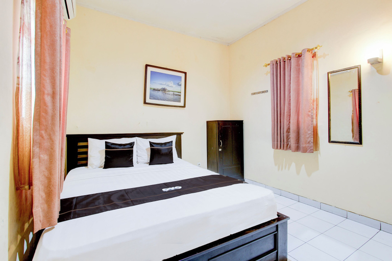 Room 5, OYO 94761 Hotel Indah, Pekalongan