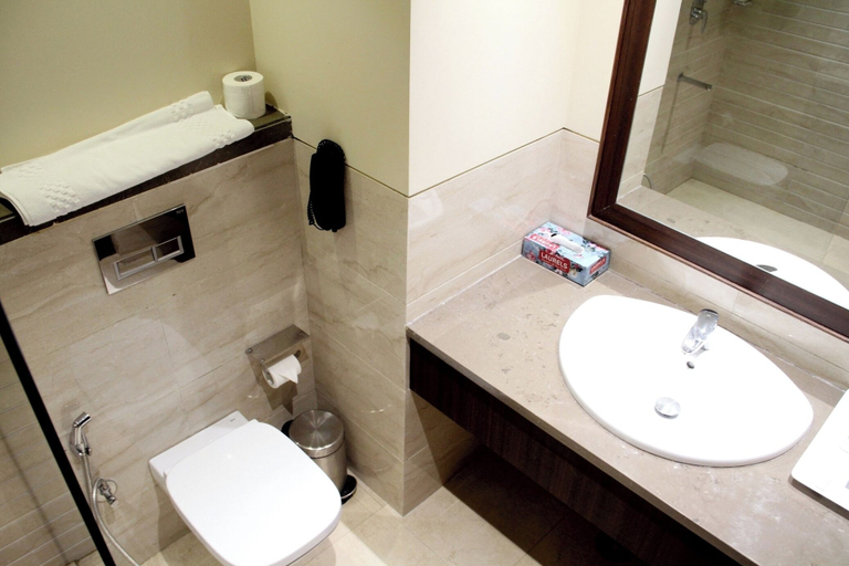 Bathroom 4, Continent Hotel Nawanshar, Shahid Bhagat Singh Nagar