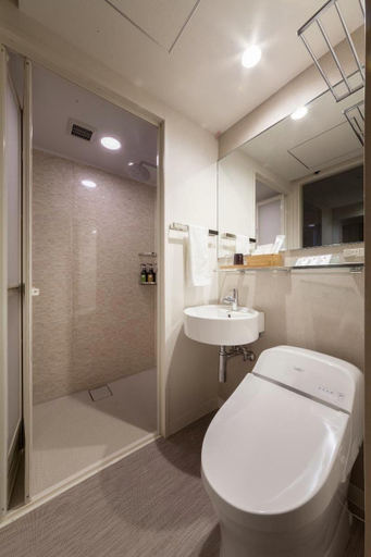Bathroom 4, Nishitetsu Hotel CROOM Hakata, Fukuoka