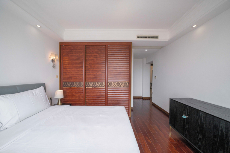Room 3, Tyms Xintiandi Elegant 3BR 2BA APT, Shanghai