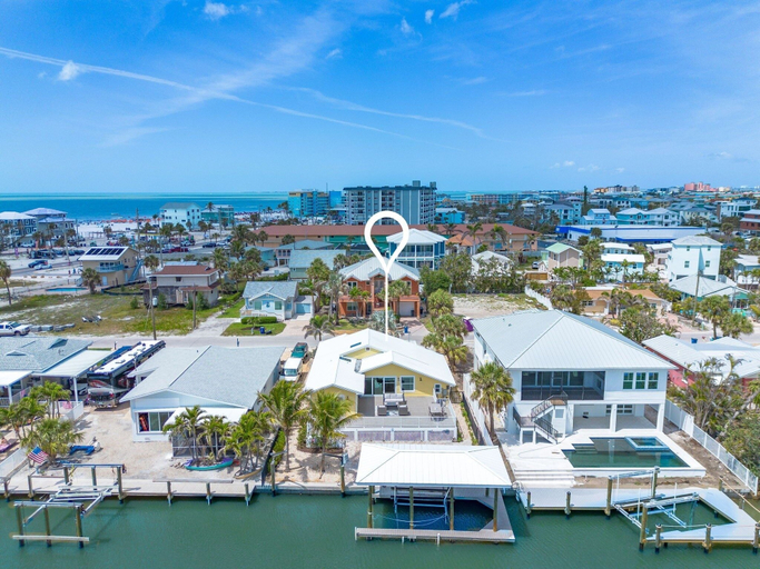 Exterior 2, 218 Oasis On Ohio: Stunning Pool Home W/ Dock Access! 3 Bedroom Home, Lee