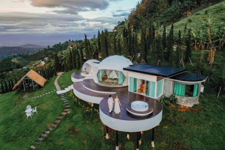 Exterior 4, Thenor, Mae Rim