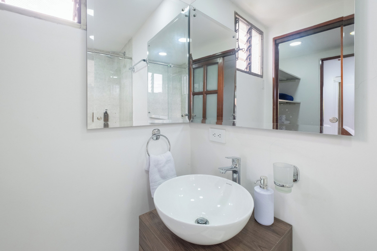 Bathroom 4, Hotel Chalet La Sofia by Majuva, Armenia