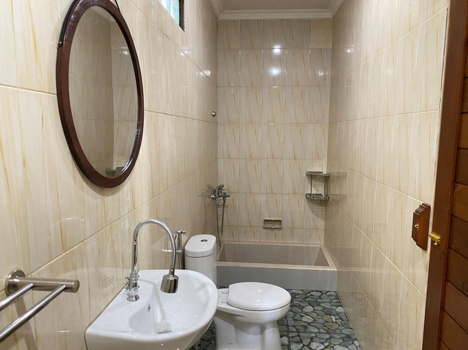 Bathroom, Diara Cottage, Gianyar