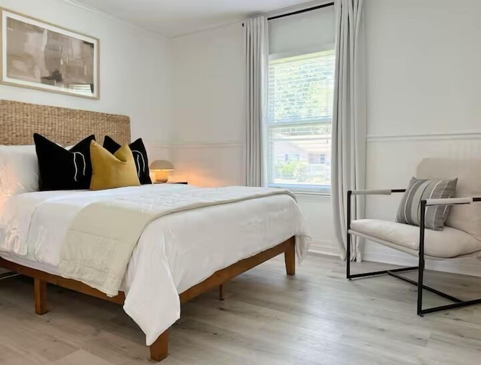 Room 2, Modern Home Near Beach & City Dog Friendly, Chatham