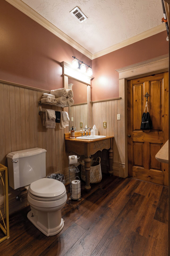 Bathroom 4, P.A. Smith Hotel, Grimes