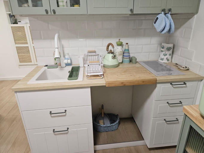 Private kitchen 2, Chopina 23 by Grand Apartments, Sopot