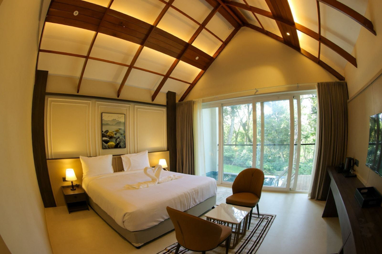 Room 3, CherryLoft Luxury Resort, Kodagu