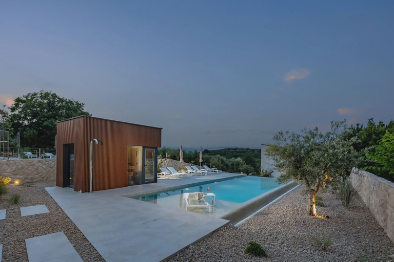 Room 2, Villa Manatis on Krk - Crovillas, Vrbnik