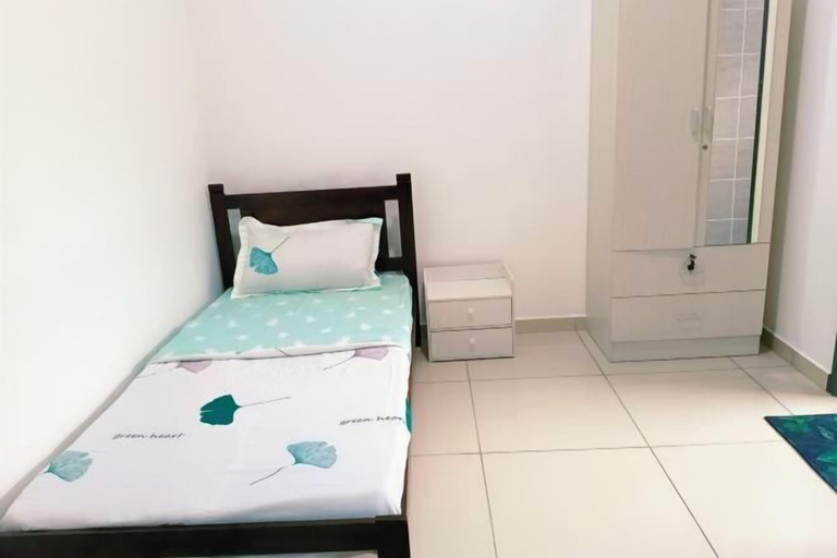 Room 3, 960 Taman Lagenda Kulai Johor Malysia, Kulaijaya