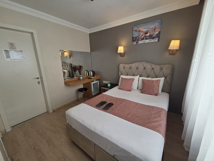 Bedroom 4, TAKSİM LİFE HOUSE, Beyoğlu