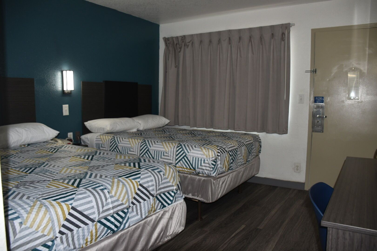 Bedroom 4, Studio 6 Grand Prairie, TX, Dallas
