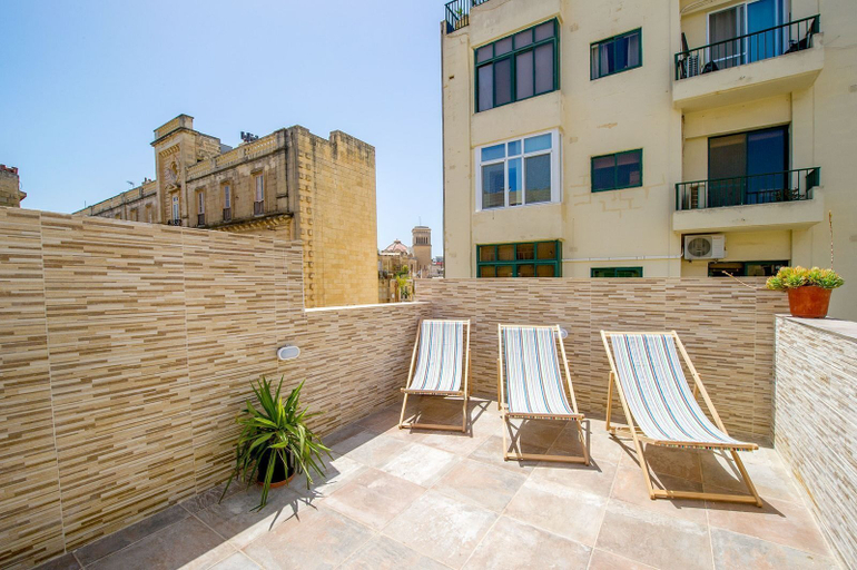 Sundeck 5, Seabreeze House