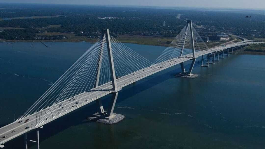 Others 5, 309 B Shipwatch by Avantstay Community Pool Access!, Charleston