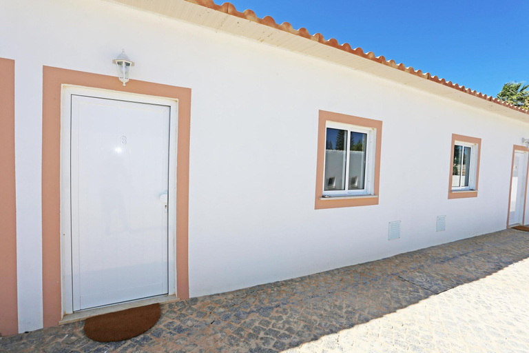 Room 3, X 08 - 1 Bed Apartment in Quinta da Ponte, Lagos