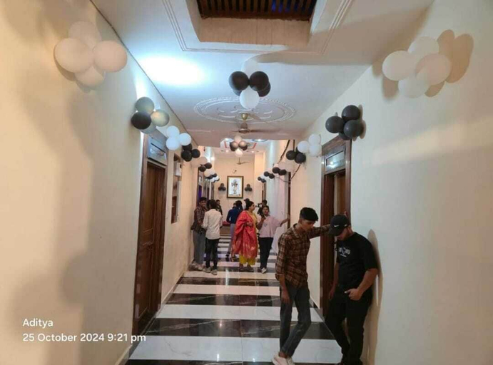 Lobby 5, Nisha Guest Inn, Mathura
