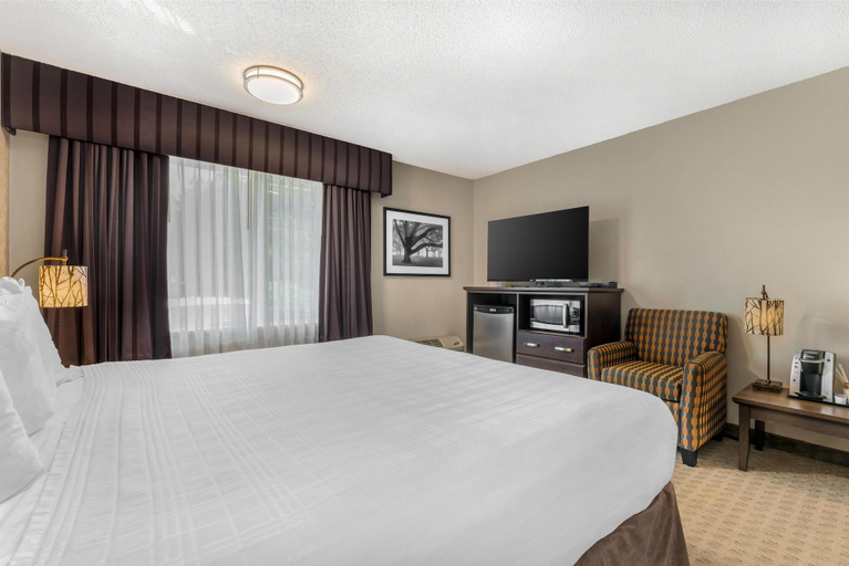 Bedroom 3, Best Western Plus Country Meadows Inn, Greater Vancouver