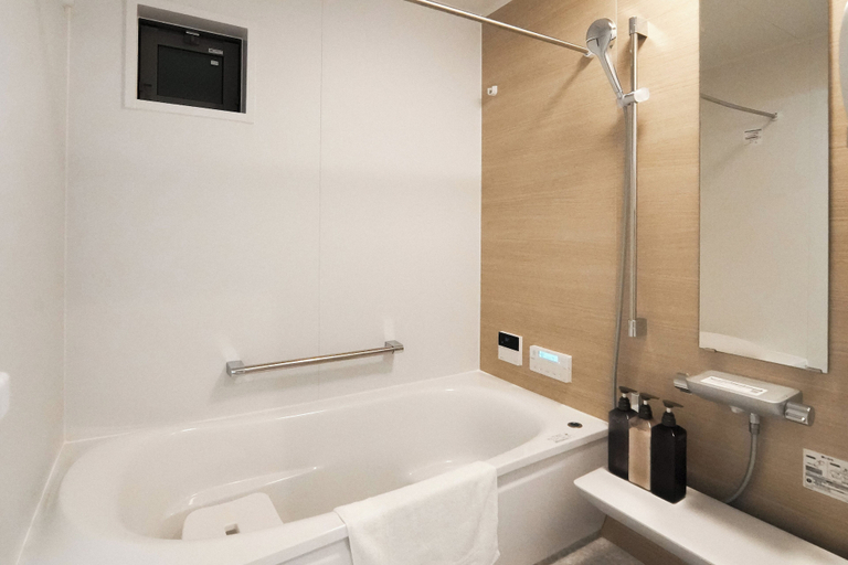 Bathroom 4, KishinosatoTamade Maison Le Jaune Tamago, Osaka