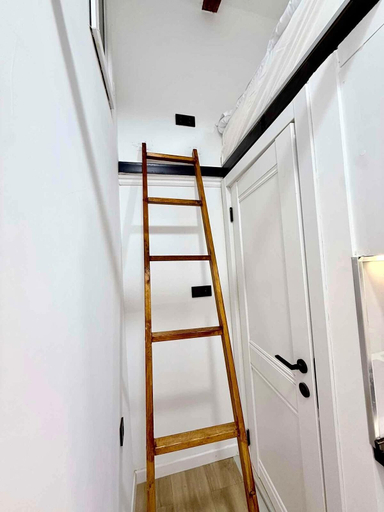Room 2, Ezo Tiny Loft - Georgias smallest Airbnb, Tbilisi