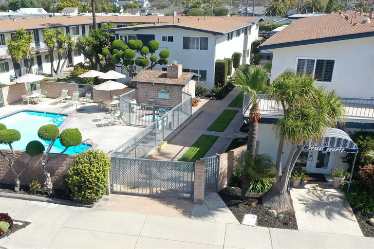 Pool 2, 4980 Sandyland Road #215 1 Bedroom Condo, Santa Barbara