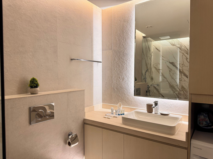Bathroom 4, SIMPLY COMFORT  Bright Apartments Steps from Marina Walk, Dubai