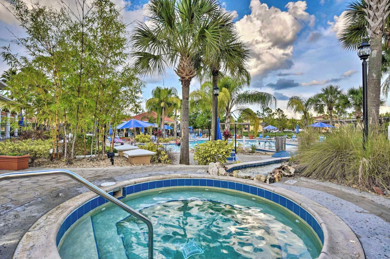Sport & Beauty 4, Palm Tree in Paradise 10ppl, Osceola