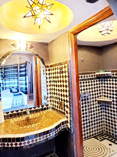 Bathroom 5, Ksar Merzouga, Errachidia