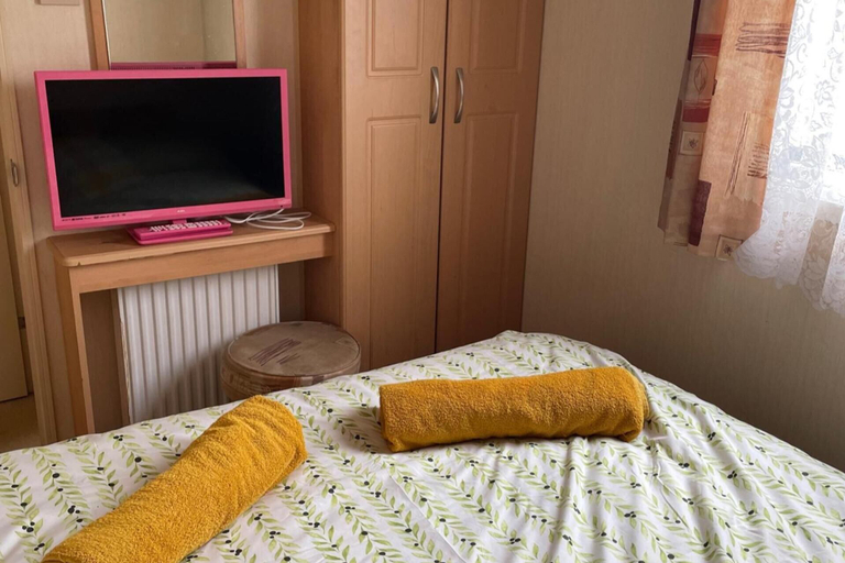 Others 5, Caravan With Decking&patio-8/10 Berth-pet Friendly, East Sussex