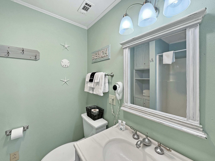 Bathroom 5, Bonnie Dune - Retreat for 8, Baldwin