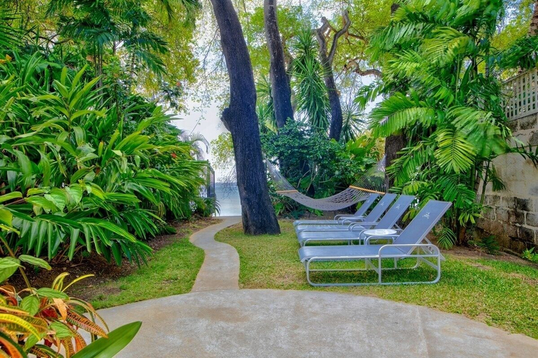 Property grounds, Waverly One 3 Bedroom Townhouse