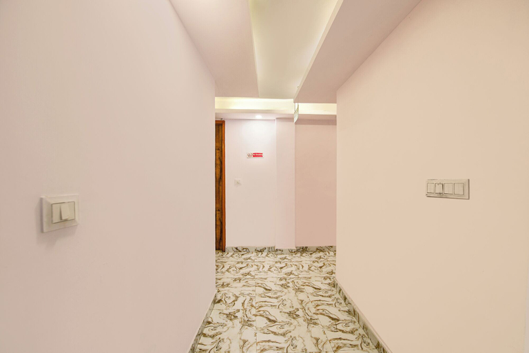 Lobby 5, Fabhotel Ak Continental, Delhi