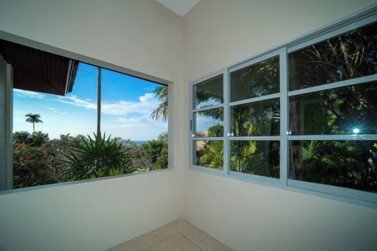 Room 5, Boutique 5 Bedroom Seaview Pool Villa Kata Beach Phuket Warm Plus, Pulau Phuket