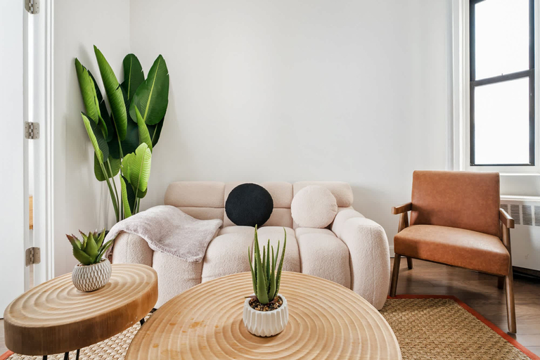 Room 5, 1290-3 New Renovated 2 Bedrooms in UES, New York