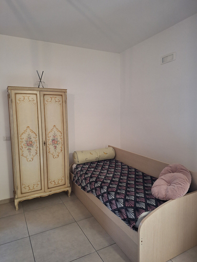 Living area 4, La Casa del Nostromo, Salerno