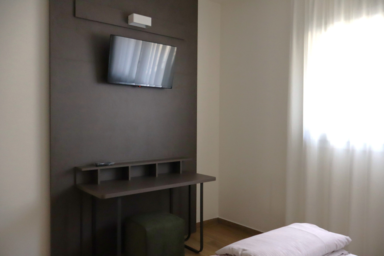 Bedroom 2, Family Bike Residence, Brescia