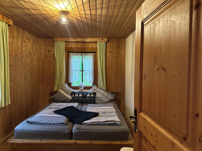Room 2, Veitenhof Alm im autofreien Kaisertal, Kufstein