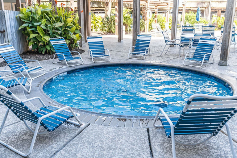 Pool 2, Heated Pools Hot Tubs Easy Beach Access, Galveston