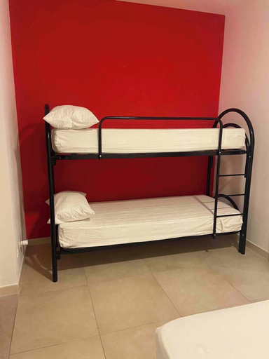 Room 4, Dimaso lina, Foggia