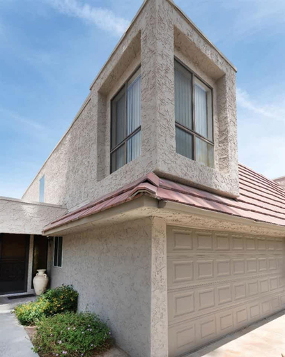 Room 4, Lakeside Golf Course Retreat in Cathedral City, Riverside
