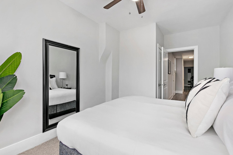 Room 5, Comfortable 3BR Apt - Lincoln 03-3, Cook