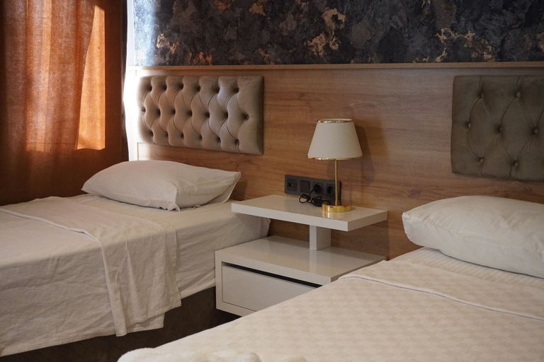 Bedroom 4, Çam otel, Edremit