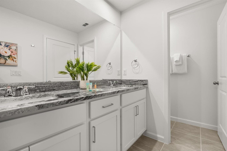 Bathroom 3, Luxurious 4BR Villa Pool close to Disney, Osceola
