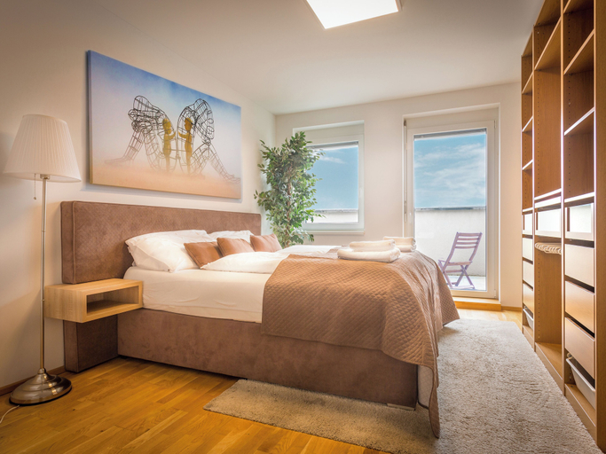 Room 5, WaltzCo City Apartment near U1 & Center, Wien