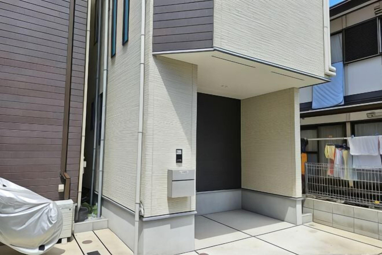 Exterior, Yahiro 6chome, Sumida