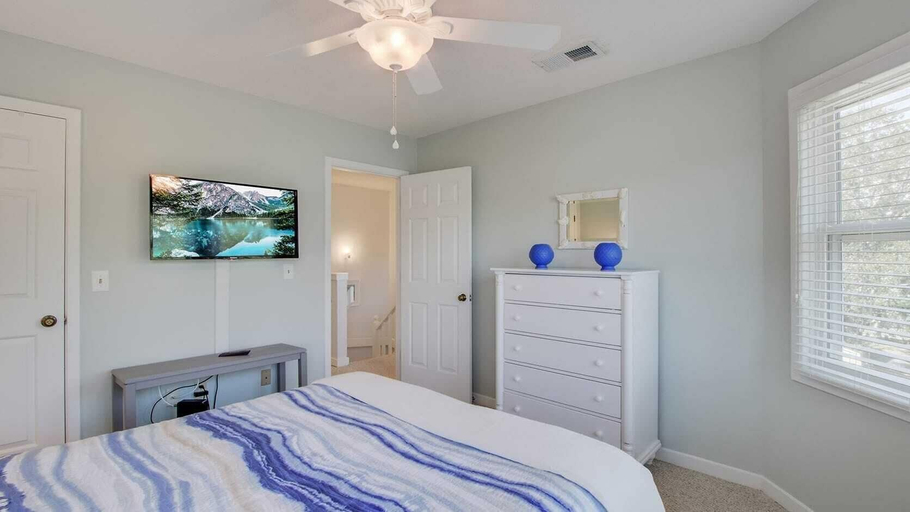 Bedroom 3, 72 Pelican Bay Avantstay Community Pool, Decks, Charleston
