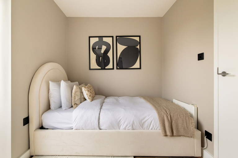 Room 5, Notting Hill Penthouse Escape, London