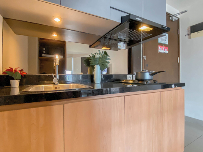 Private kitchen 5, 1Br Apartment Near President University At Mustika Golf Residence, Cikarang
